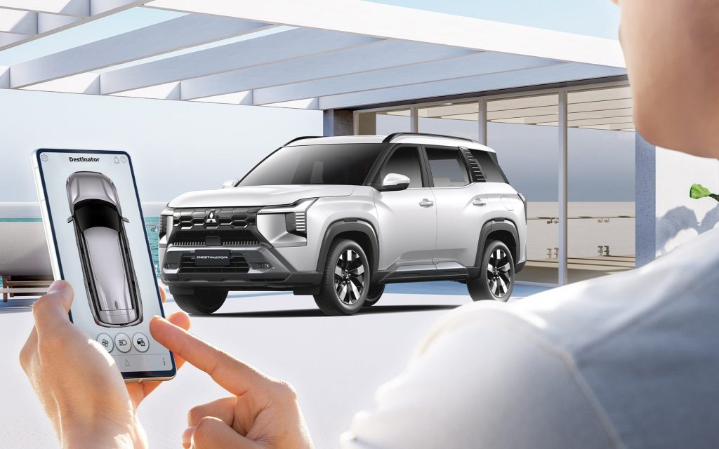Kết nối dễ dàng với chiếc xe của bạn thông qua ứng dụng My MITSUBISHI CONNECT.